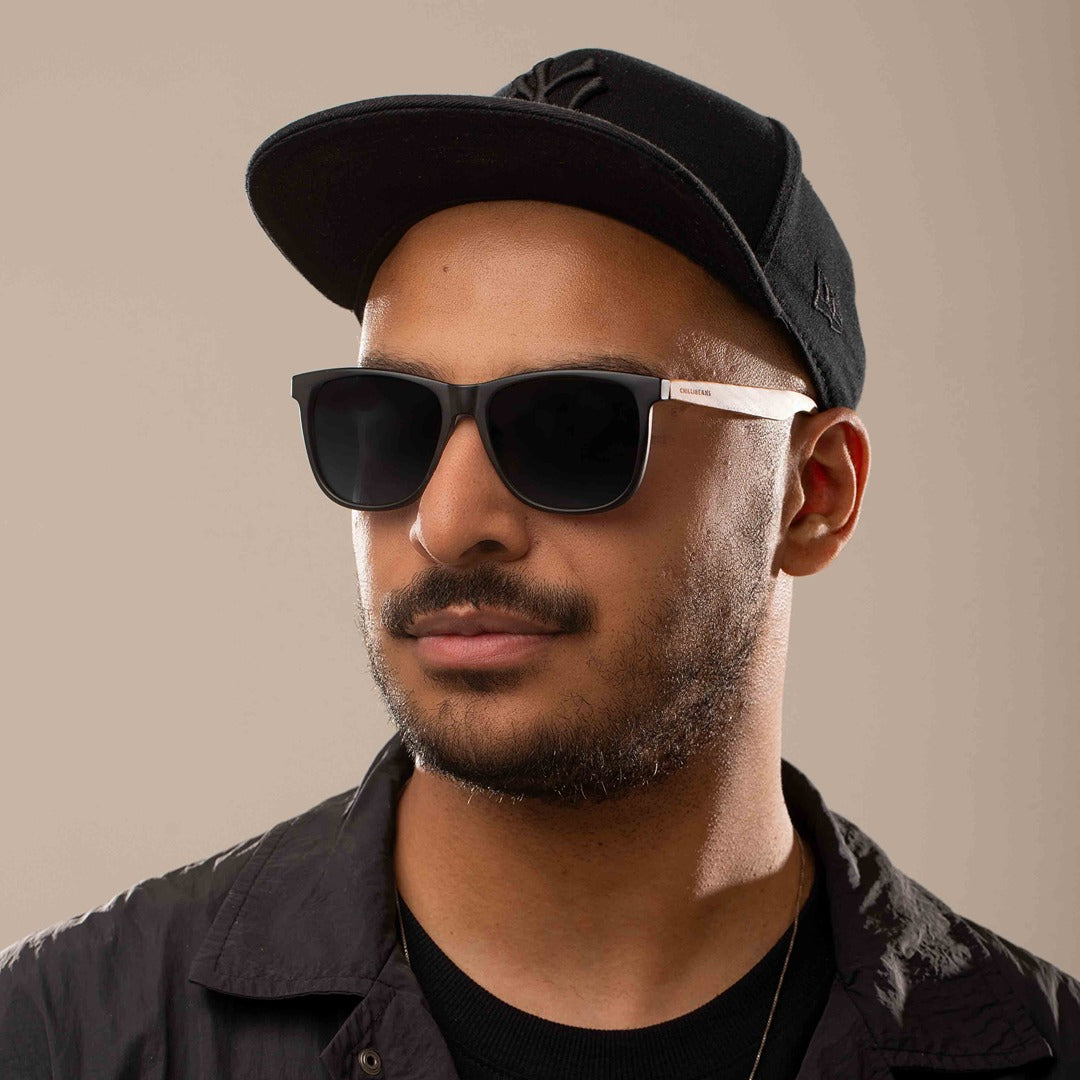 OCULOS UNISSEX CLÁSSICO PRETO OCCL4653
