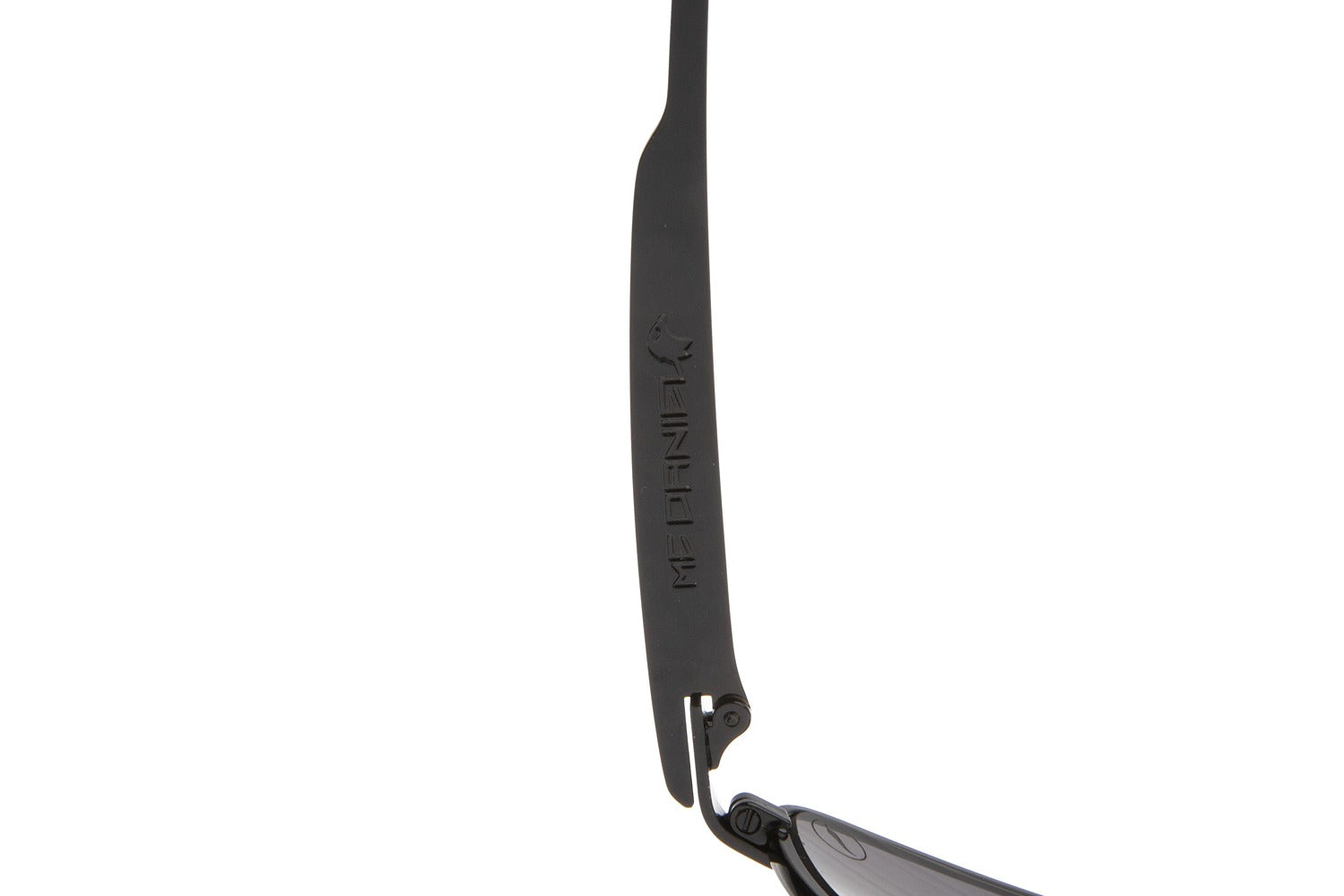 OCULOS MASCULINO MC DANIEL PRETO QUADRADO OCMT3974